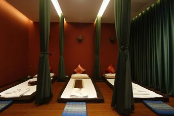 北京东城区泰式按摩的被动瑜伽：当身体被折叠成诗